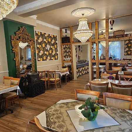 Boutique Hotel Am Bahndamm Neuhaus am Rennweg Bagian luar foto